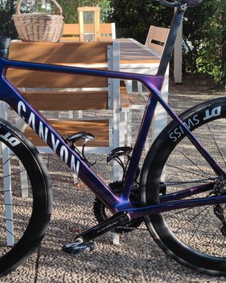 Canyon Ultimate CFR Di2 Areo