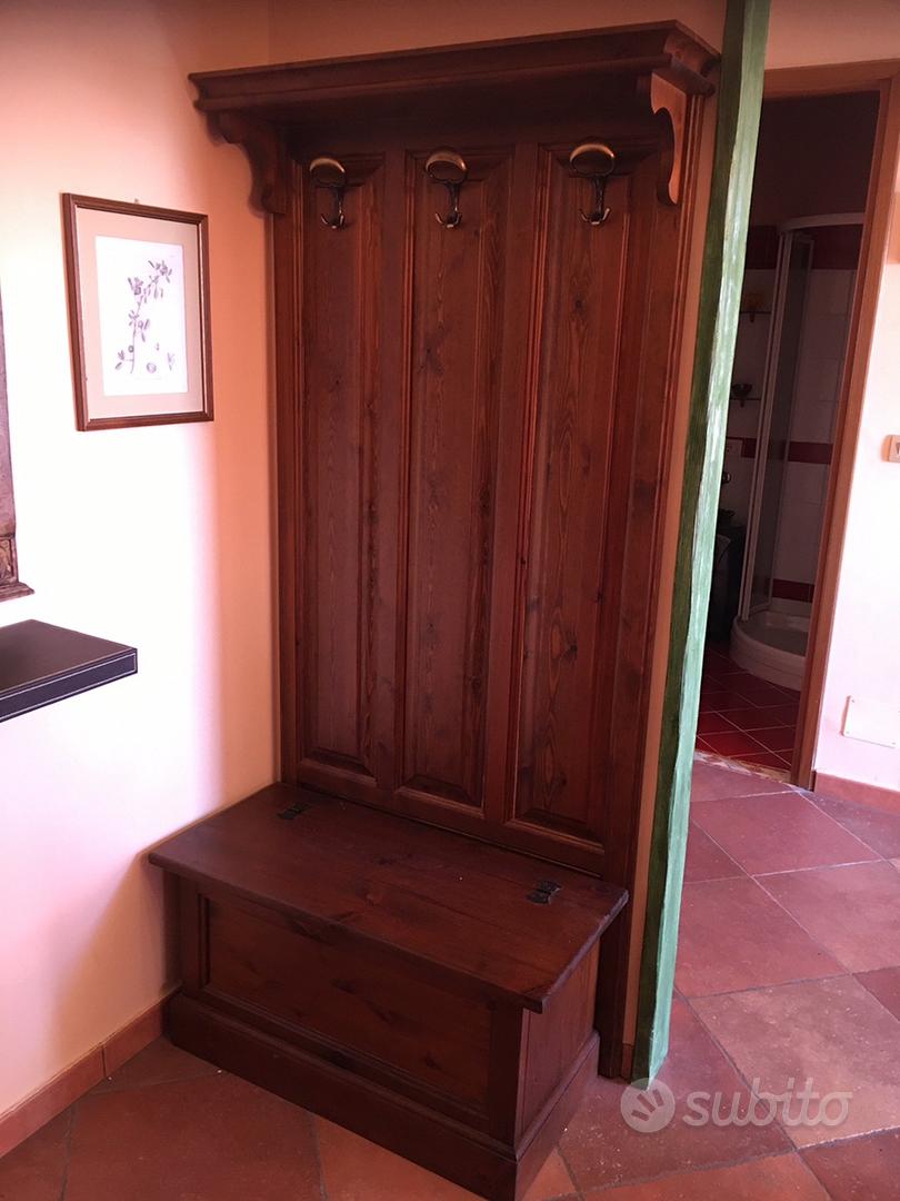 Porta abiti con cassapanca legno massello - Arredamento e Casalinghi In  vendita a Cuneo