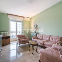 VENDITA LUMINOSO QUADRILOCALE PIANO ALTO IN ZONA B