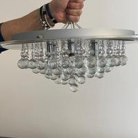 Lampadario moderno con cristalli