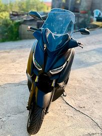 Yamaha X-Max 300 