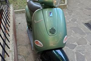 Vespa et4 125 cc