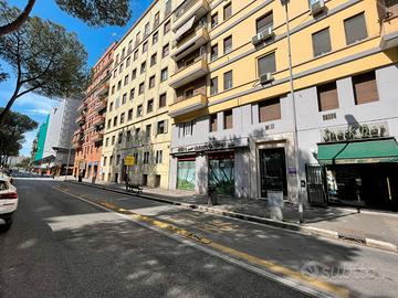 Viale eritrea - locale commerciale con due vetrine