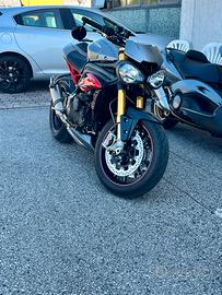 Triumph Speed Triple R 1050