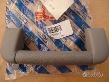 FIAT PUNTO 176 : MANIGLIA APPIGLIO