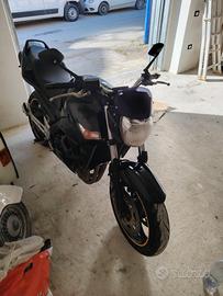 Suzuki gsr 600