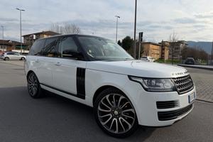 Land Rover Range Rover Vogue 3.0TDV6 black edition