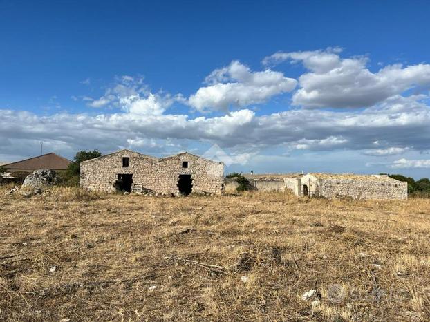 RUSTICO A SANTERAMO IN COLLE