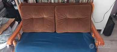 Divano letto+ sgabelli