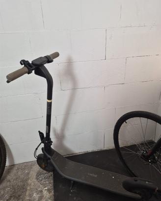 Monopattino Elettrico Segway Ninebot – Buono stato