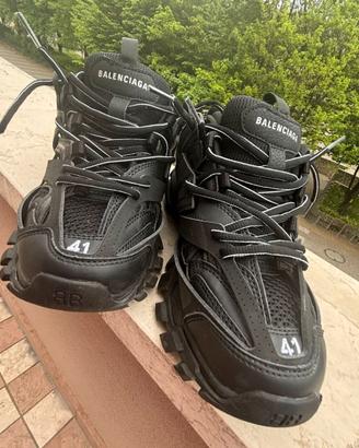 Sneakers nere tg 41...nuove mai usate