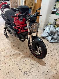 Ducati monster 696