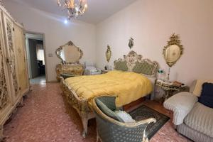 Via Bari - Trivani al piano intermedio