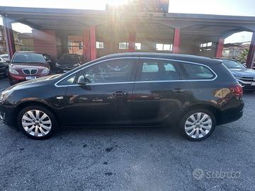 Opel Astra 1.7 CDTI 130CV Sports Tourer Cosmo