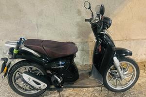 Aprilia scarabeo 50 euro 4