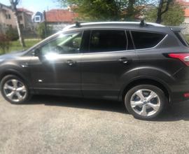 Ford Kuga 2.0 TDCI 150 CV S&S 4WD Powershift Titan