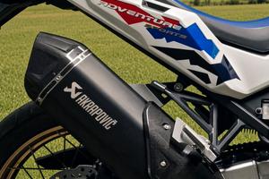 Scrarico akrapovic per Africa Twin