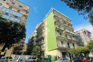 4 LOCALI A SALERNO