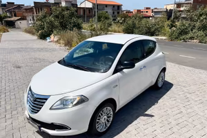 Lancia Ypsilon 1.3 MJT 16V 95 CV 5 porte S&S Gold 