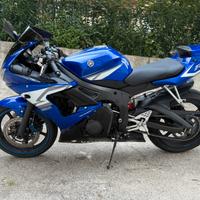 Yamaha R6 - Anno 2004