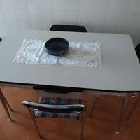 TAVOLO CUCINA COMPLETO DI SEDIE