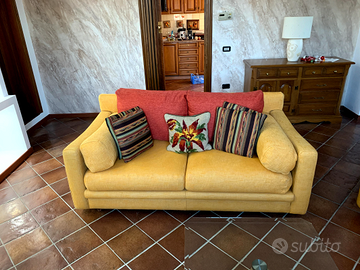 Divano + armadio camera da letto