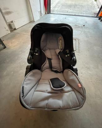 Ovetto Kiddy con supporto isofix