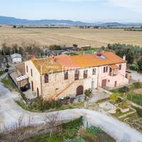 Appartamento completamente ristrutturato in contes