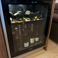 Cantinetta HOTPOINT ARISTON HA WC711