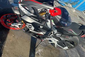 Aprilia rs 660 2021