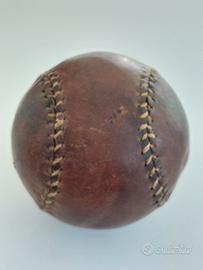 Antica palla di pelle