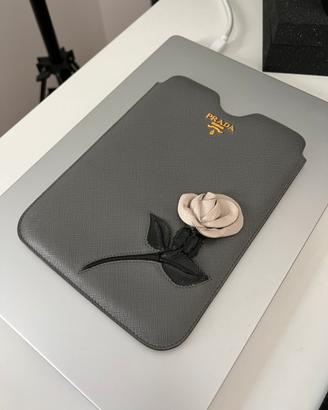 Porta tablet in pelle Prada per iPad mini