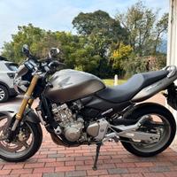 Honda Hornet 600 - 2006 - 11.700 km - scarico Mivv
