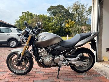 Honda Hornet 600 - 2006 - 11.700 km - scarico Mivv