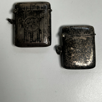 Coppia scatole porta fiammiferi vesta case argento