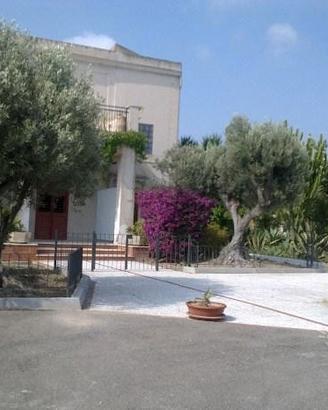 Durrueli i villetta bifamiliare con giardino