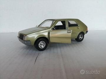 MODELLO AUTO RENAULT 14 BURAGO NO MEBETOYS