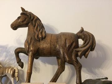 Cavallo legno Antico