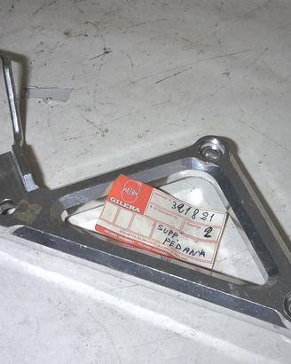 SUPPORTO PEDANA GILERA DAKOTA COD 321821