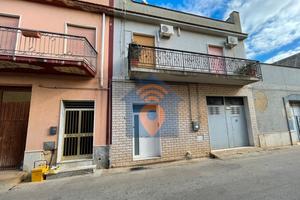 Campobello Indipendente Di Ampia Metratura