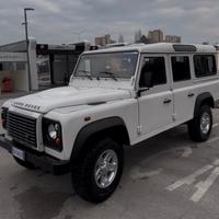 Land Rover Defender 110 2.4 TD4 Hard Top SE