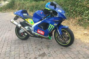 Aprilia rsv 1000 mille blu