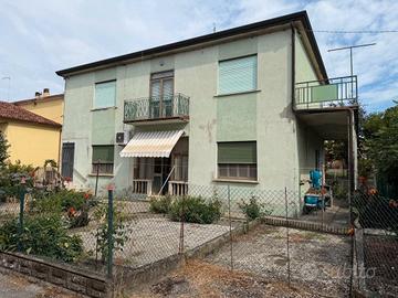 Malcontenta casa gia' divisa in 2 unita' abitative
