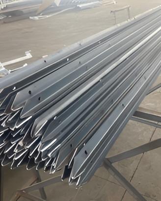 Paletti Zincati per Recinzioni