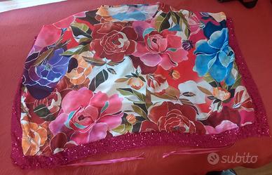blusa floreale multicolore bordo con paillettes
