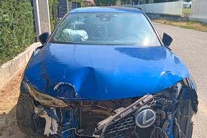 Lexus ct 200h f sport INCIDENTATA