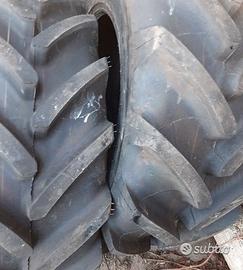 Coppia di pneumatici di tractor nuovi 18.4 30 bkt