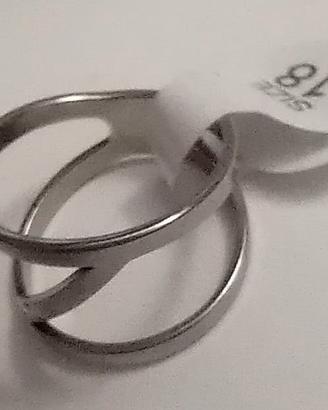 Anello in acciaio argentato