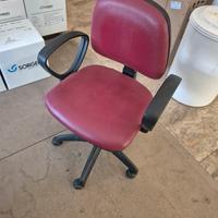sedie da ufficio rosse in pelle