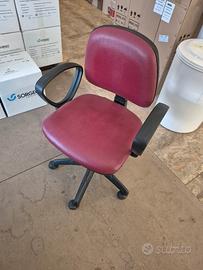 sedie da ufficio rosse in pelle